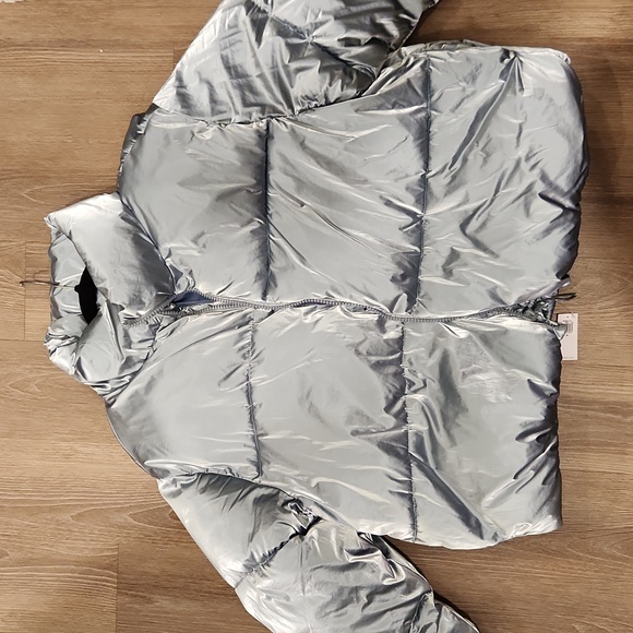 Water-Resistant Shiny Puffer Jacket - Picture 5 of 11